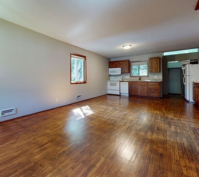 1085 18th Ave SE in Minneapolis, MN - Building Photo - Building Photo