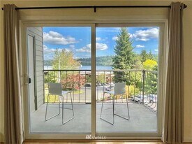 17440 NE 38th St, Unit A-204 in Redmond, WA - Building Photo