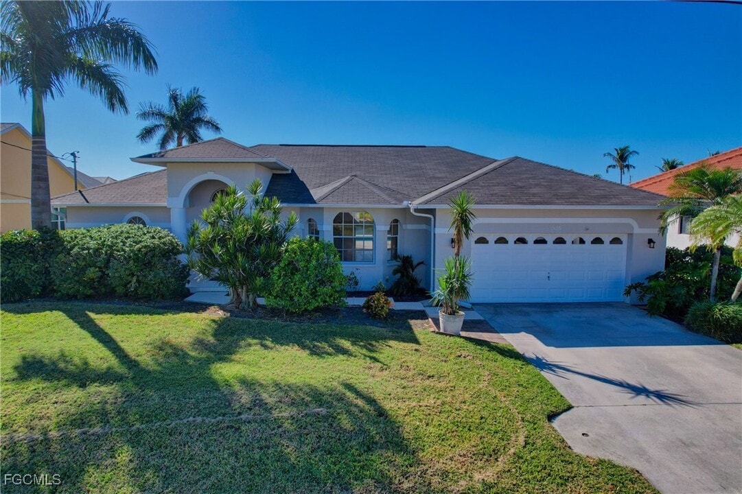 2126 SW 48th Terrace in Cape Coral, FL - Building Photo