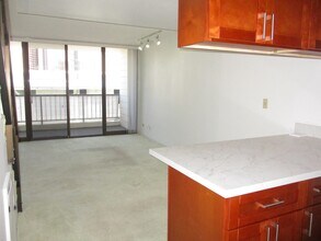 739 Hausten St in Honolulu, HI - Building Photo - Building Photo