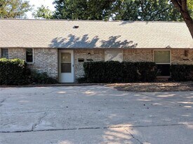 2248 Donna Dr in Norman, OK - Building Photo