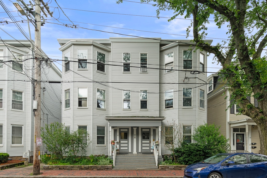 64 Pleasant St in Cambridge, MA - Building Photo