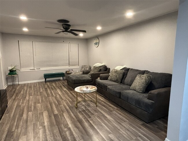 property at 4014 Farmer St