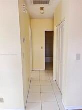 2733 NW 13th Ct in Fort Lauderdale, FL - Foto de edificio - Building Photo