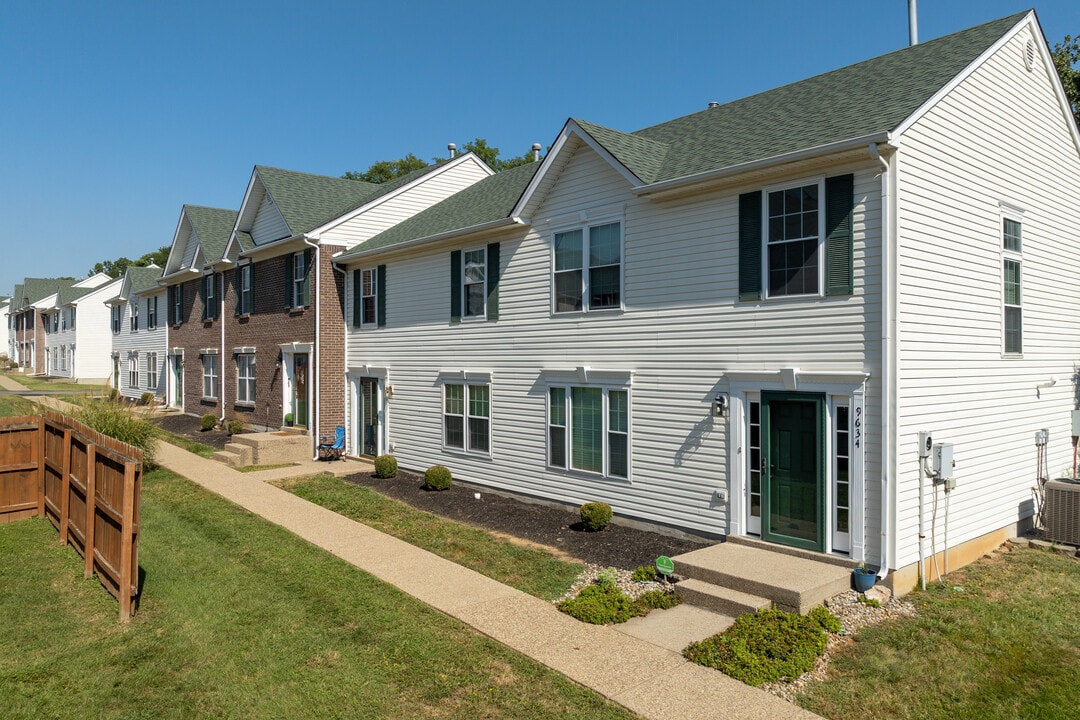 Johnson Green in Louisville, KY - Building Photo