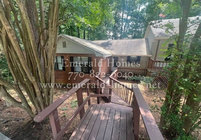 property at 3077 Sarah Lou Dr