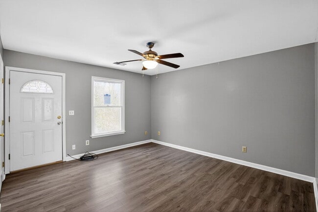 40077 Big Chestnut Rd in Clements, MD - Building Photo - Building Photo