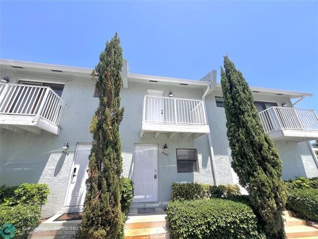 4157 NE 21st Terrace in Lighthouse Point, FL - Building Photo - Building Photo