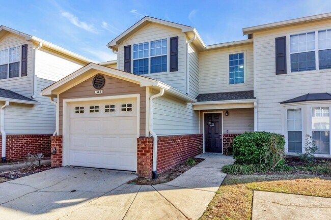 512 Wingspan Way in Crestview, FL - Building Photo - Building Photo