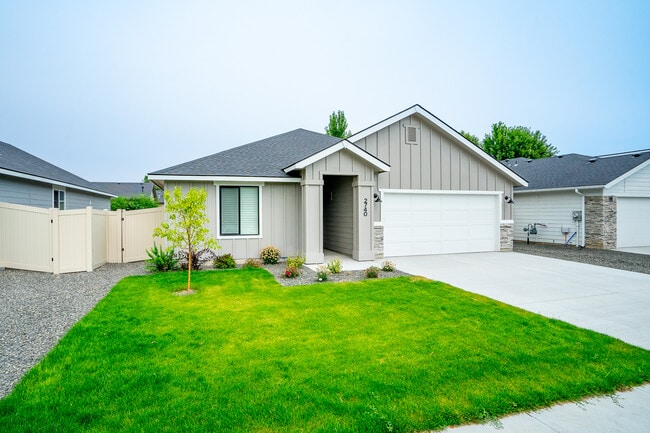 property at 2740 E Eagle Vw St