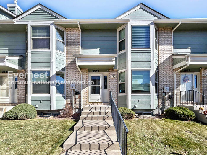 3939 Smoke Tree Dr in Colorado Springs, CO - Foto de edificio