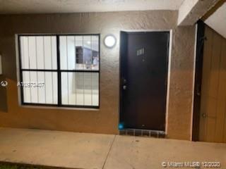 2500 W 67th Pl-Unit -11-26 in Hialeah, FL - Building Photo