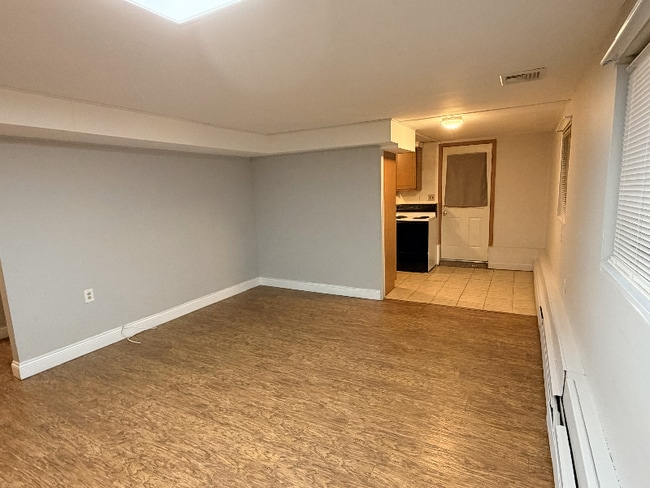 349 Old Hauppauge Rd in Smithtown, NY - Building Photo - Building Photo