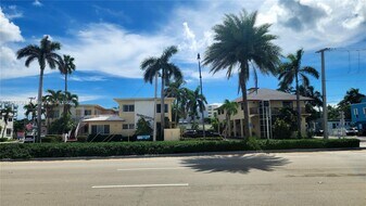 513 S Ocean Dr in Hollywood, FL - Building Photo