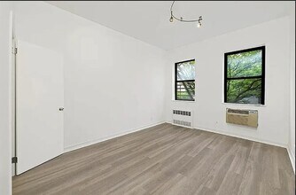 340 W 48th St in New York, NY - Foto de edificio - Building Photo