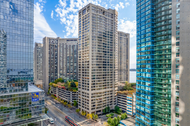 55 & 65 Harbour Square in Toronto, ON - Building Photo - Building Photo