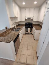 10861 Moorpark St in Los Angeles, CA - Building Photo - Building Photo