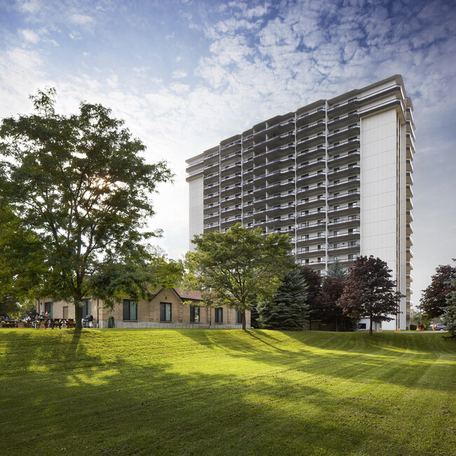 Margaret Place in Kitchener, ON - Building Photo - Building Photo