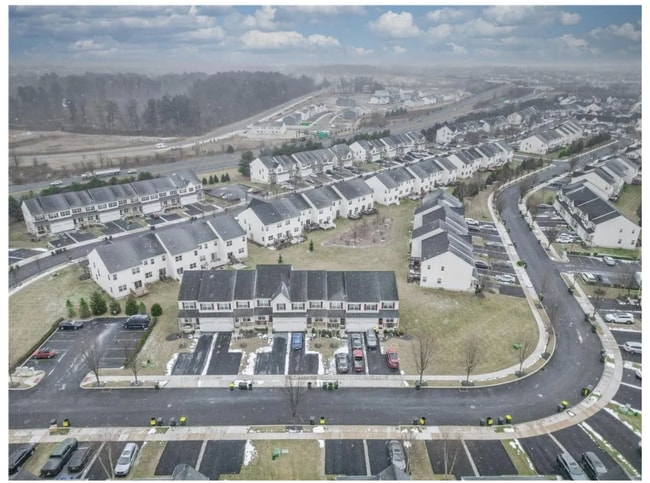 972 King Way in Breinigsville, PA - Building Photo - Building Photo