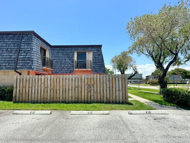 property at 416 Arabian Rd