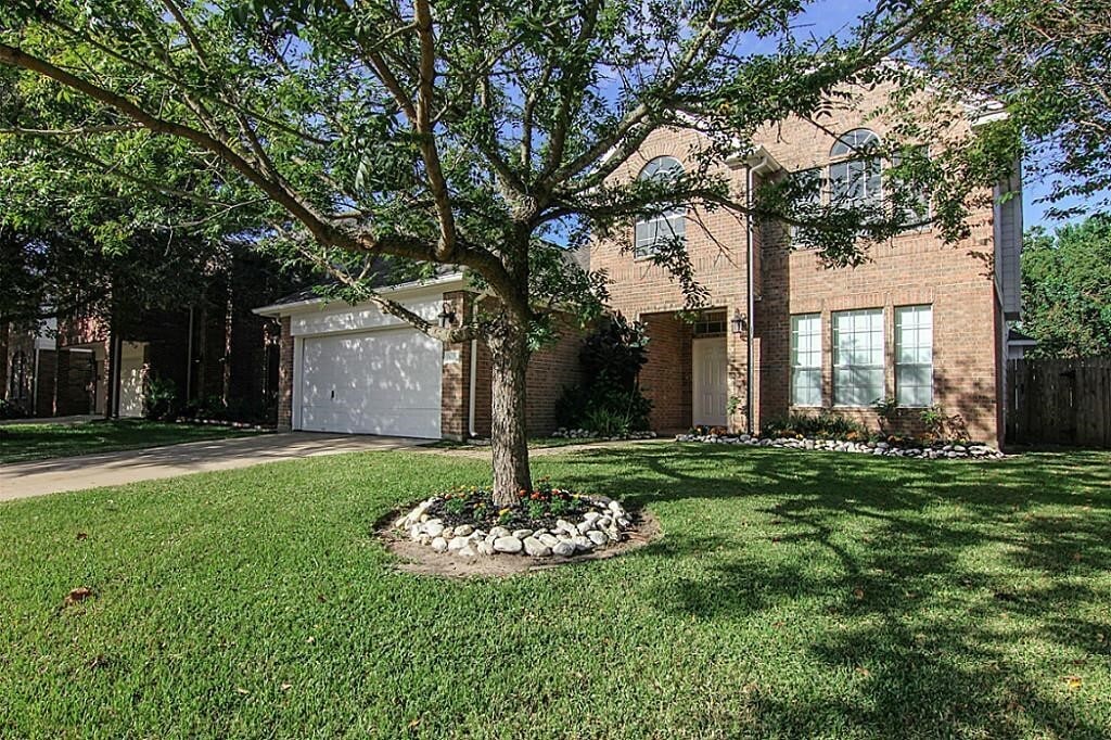 1502 Brook Grove Dr in Katy, TX - Foto de edificio