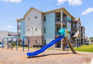 Devon Place in Edinburg, TX - Foto de edificio - Building Photo