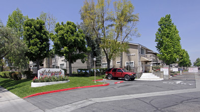 Arborgate Apartments in Fontana, CA - Building Photo - Building Photo