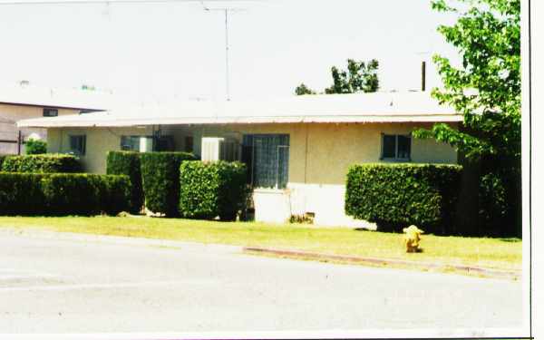 286 Alessandro Ave in San Jacinto, CA - Foto de edificio