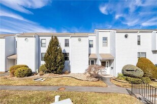 23 Horizon Hill Rd in Newington, CT - Building Photo