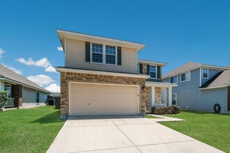 3710 Green Breeze in San Antonio, TX - Building Photo - Building Photo