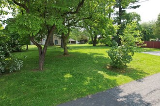 318 S Watson St, Unit A in Easton, PA - Building Photo - Building Photo