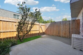 104 Rondak Cir in Smyrna, GA - Building Photo - Building Photo