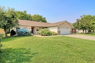 598 Garnet Dr in Fruita, CO - Building Photo - Building Photo