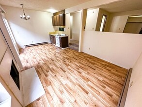 Bellevue Vista in Bellevue, WA - Building Photo - Interior Photo