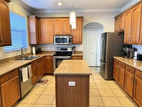 8010 Abbey Mist Cove in Tampa, FL - Building Photo - Building Photo