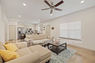 10071 Shadow Wood Cir in Whitehouse, TX - Building Photo - Building Photo