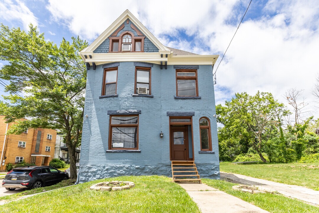 701 Swissvale Ave, Unit 3 in Pittsburgh, PA - Foto de edificio