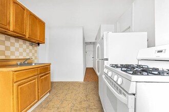 205 Allen St in New York, NY - Building Photo - Building Photo