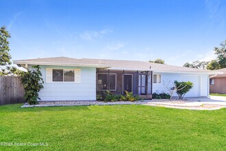 650 Estaugh St NW in Palm Bay, FL - Building Photo - Building Photo