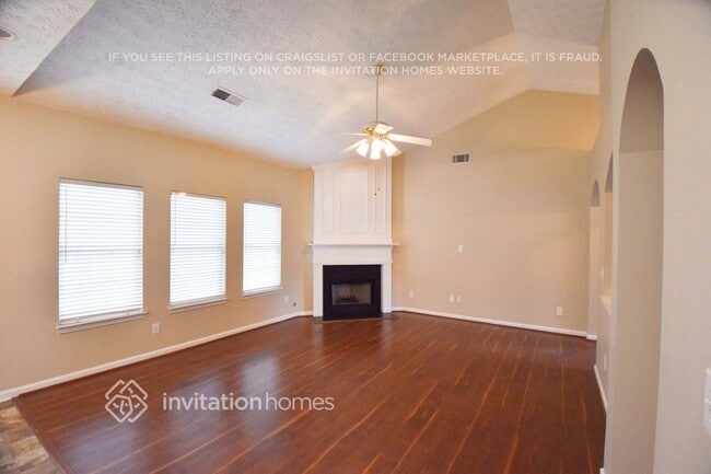 6872 Bridgewood Dr in Austell, GA - Foto de edificio - Building Photo