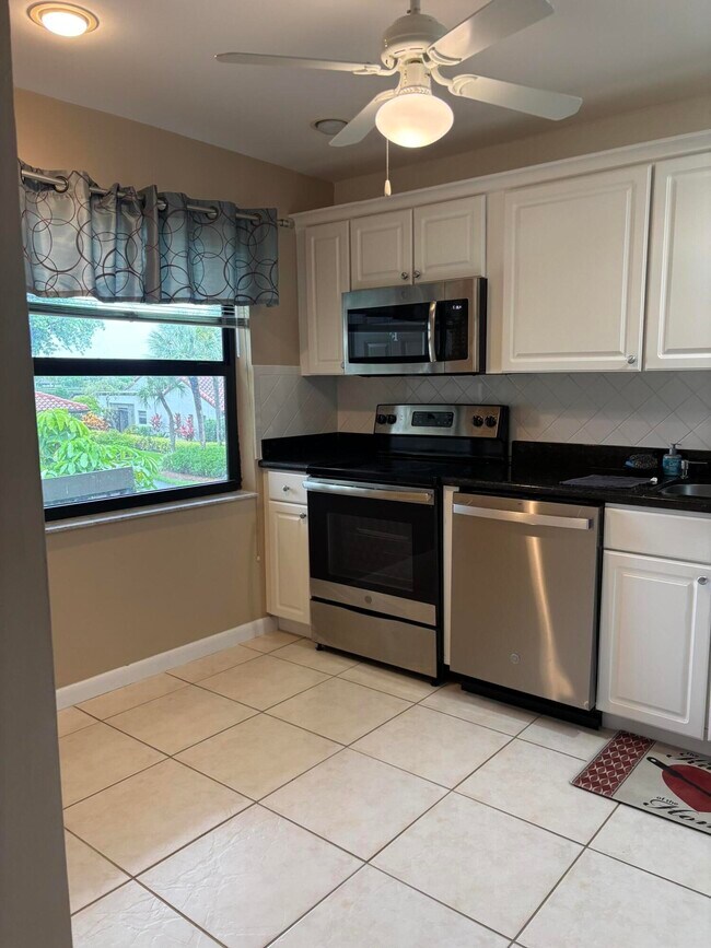 21500 Cypress Hammock Dr in Boca Raton, FL - Building Photo - Building Photo