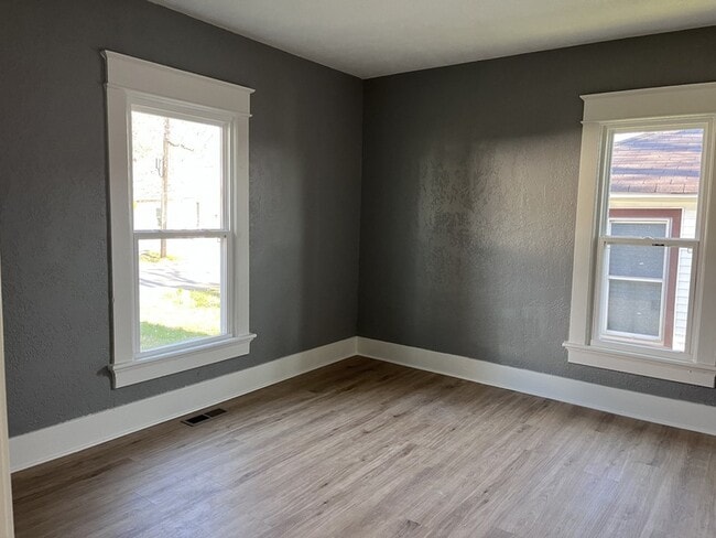 2134 Hazel St in Hopkinsville, KY - Building Photo - Building Photo