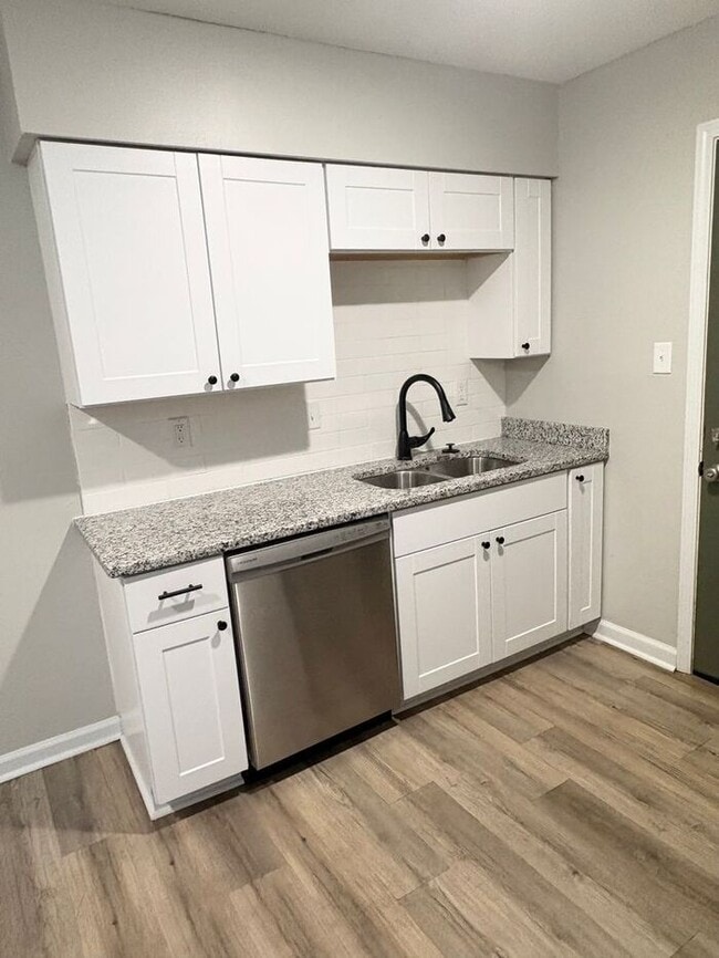 3571 Midland Ave in Memphis, TN - Building Photo - Building Photo