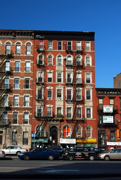 108 E 1st St in New York, NY - Building Photo