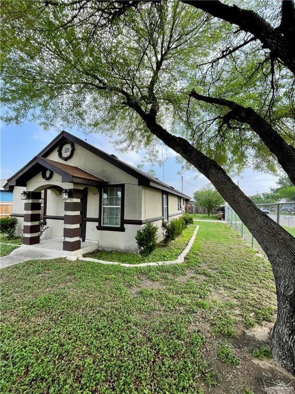 17 W Chavez St in Edinburg, TX - Building Photo - Building Photo