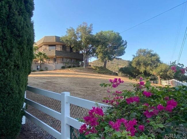 property at 2426 Suncrest Blvd