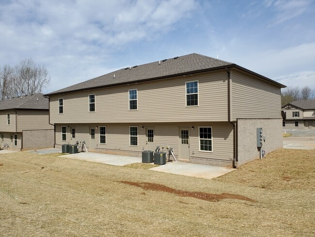 153 Center Pointe Dr, Unit C in Clarksville, TN - Building Photo - Building Photo