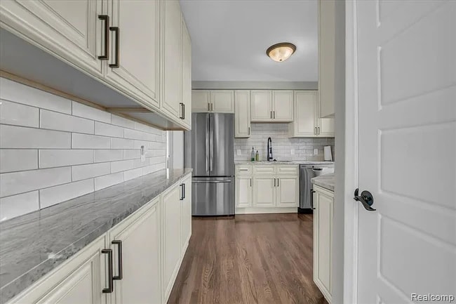 266 Massoit St in Clawson, MI - Foto de edificio - Building Photo