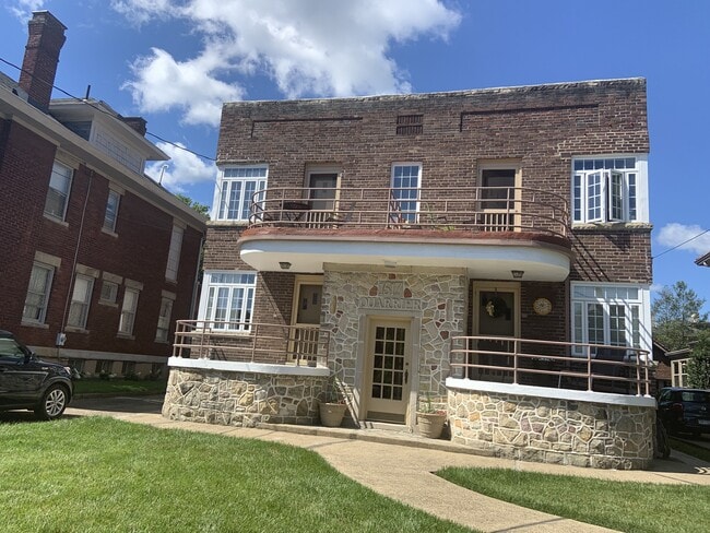 property at 1517 Quarrier St