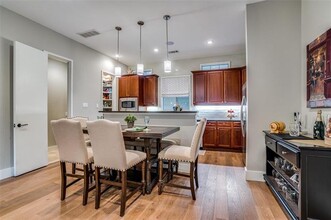 2335 Clark St in Dallas, TX - Building Photo - Building Photo